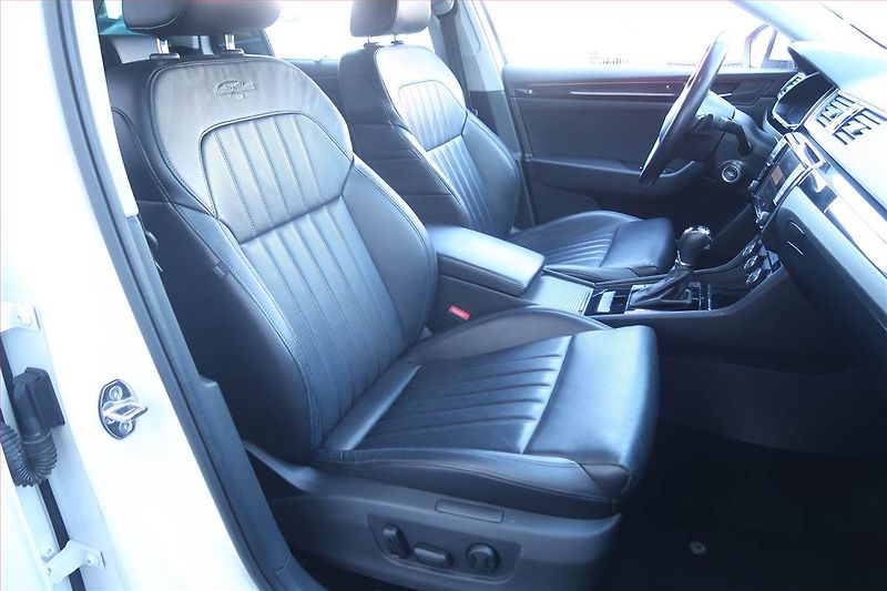 Škoda Superb (2016) Laurin&Klement 2.0 TSI - fotka 9 z 30