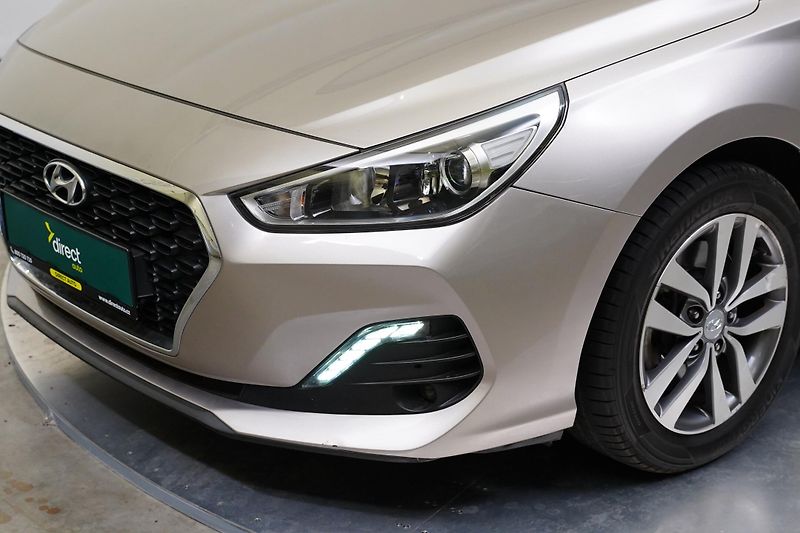 Hyundai i30 - fotka 9 z 23