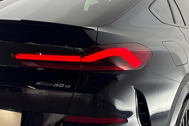BMW X6 xDrive30d - fotka 5 z 36
