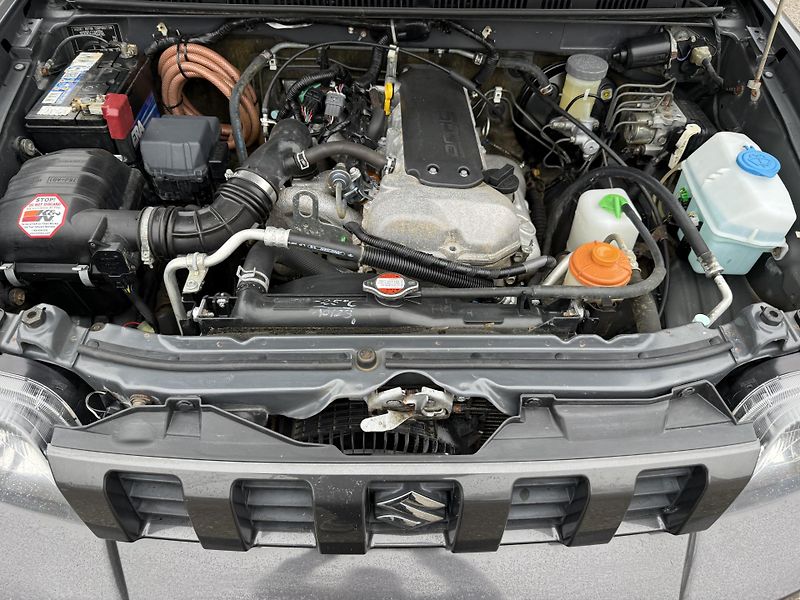 Suzuki Jimny 1,3i 4x4 Tažné Klimatizace - fotka 21 z 21