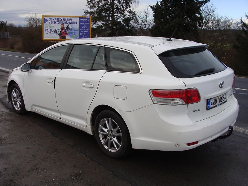 Toyota Avensis 2.0 D-4D, 93 kW,klima,p.kamera - fotka 3 z 30