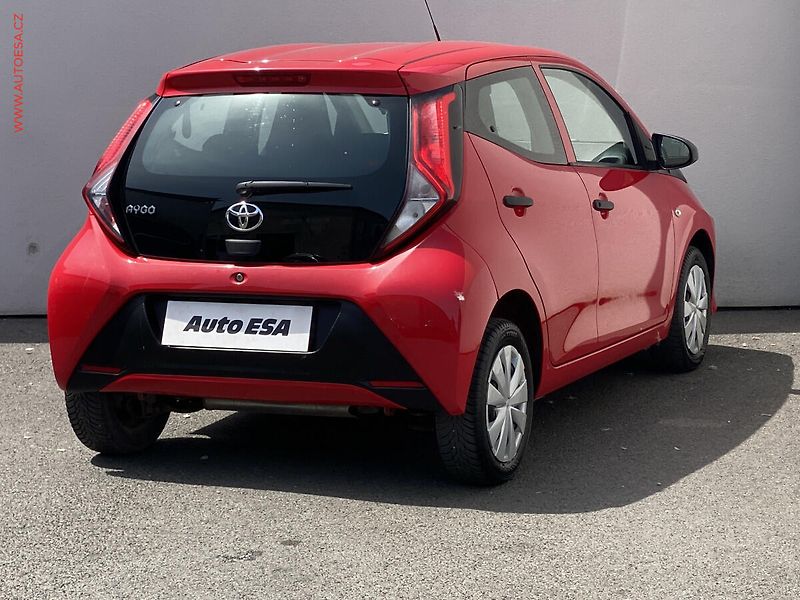 Toyota Aygo (2021) 1.0 VVT-i, 1.maj,ČR, AC, - fotka 4 z 13