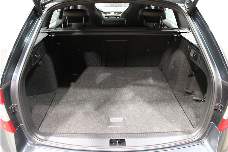 Škoda Octavia 2,0 162 kW RS DSG, NAVI, 1. ma - fotka 6 z 39