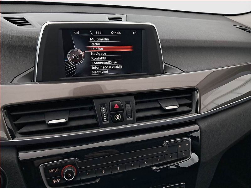 BMW X1 (2017) sDrive18d, Automat, Serv.kniha - fotka 12 z 22