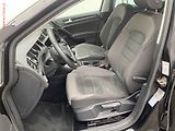 Volkswagen Golf (2018) 2.0 TDi, Highline, LED - náhled 9