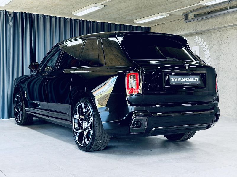 Rolls-Royce Cullinan (2026) Black B SHOOTING STARS BESPOKE - fotka 4 z 45