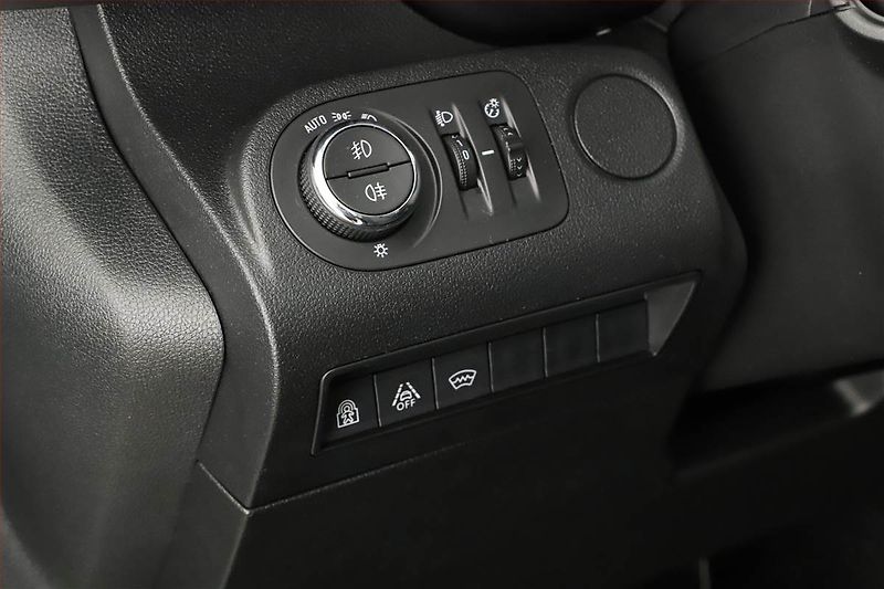 Opel Combo (2021) Elegance 1.5 CDTI, 5Míst, ČR - fotka 16 z 18
