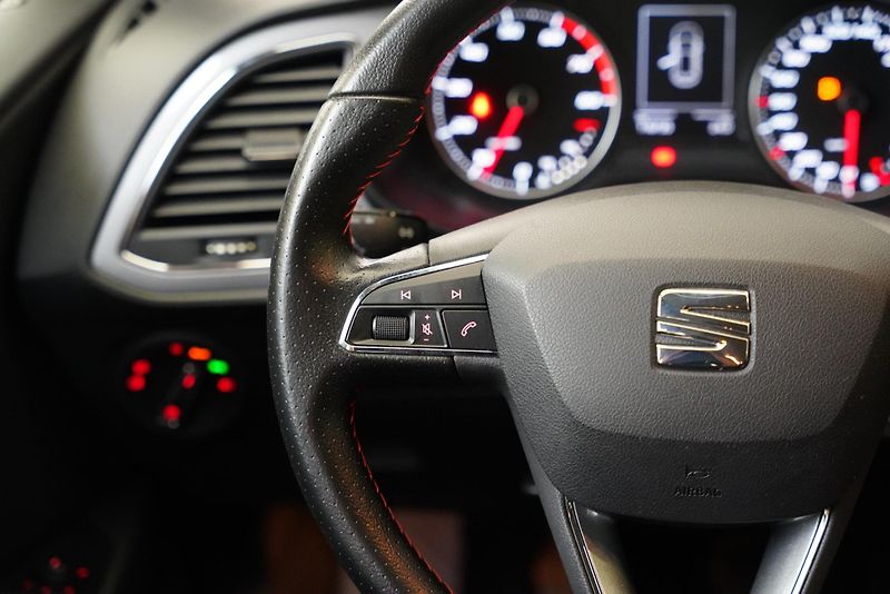 Seat Leon - fotka 16 z 27