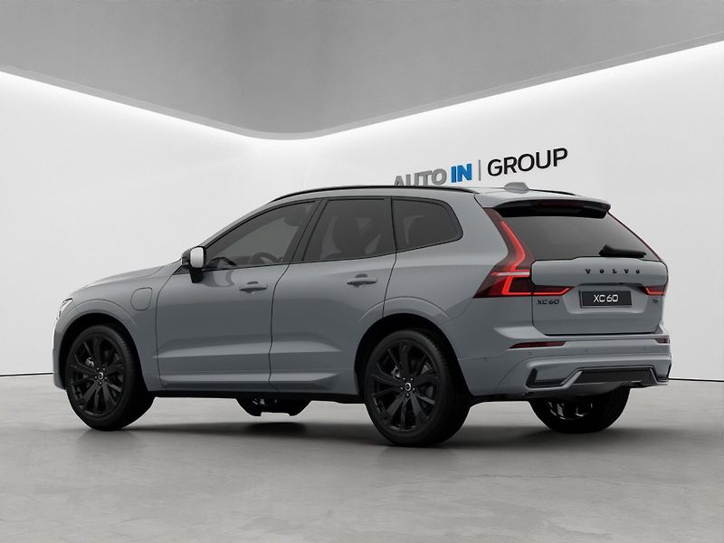 Volvo XC60 (2026) Black Edition Plus T6,4X4 - fotka 3 z 8