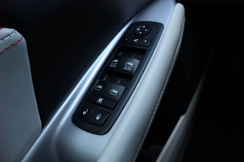 Fiat Freemont (2013) 2.0 MultiJet, 4X4, Automat - fotka 22 z 30