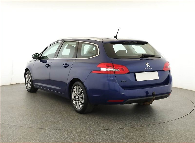 Peugeot 308 (2018) 2.0 BlueHDi, Automat - fotka 4 z 16