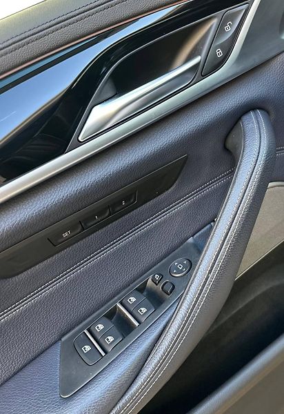 BMW Řada 5 (2016) G30 XDRIVE SPORT-LINE SEDAN CZ - fotka 12 z 44