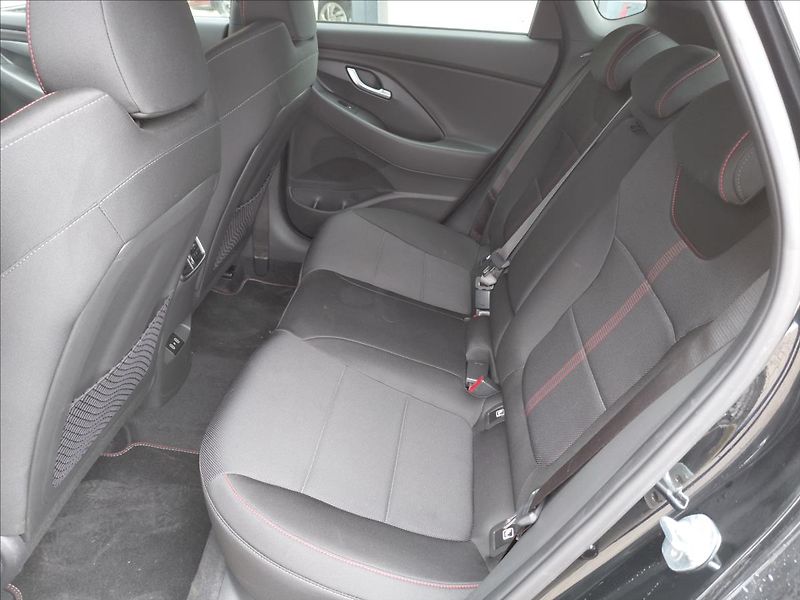 Hyundai i30 FB 1,5 TGDI DCT N LINE - fotka 14 z 22