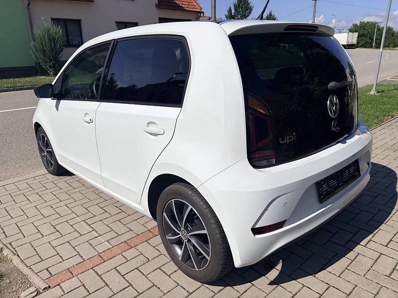 Volkswagen up! 1.0MPI - fotka 3 z 24