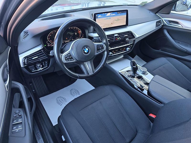 BMW Řada 5 210kW XDRIVE HEADup - DPH - fotka 10 z 53