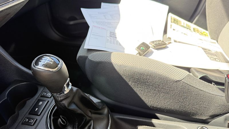 Škoda Fabia 1.2TSi*63kW*SPORT*78TKM*1.MAJ* - fotka 14 z 25