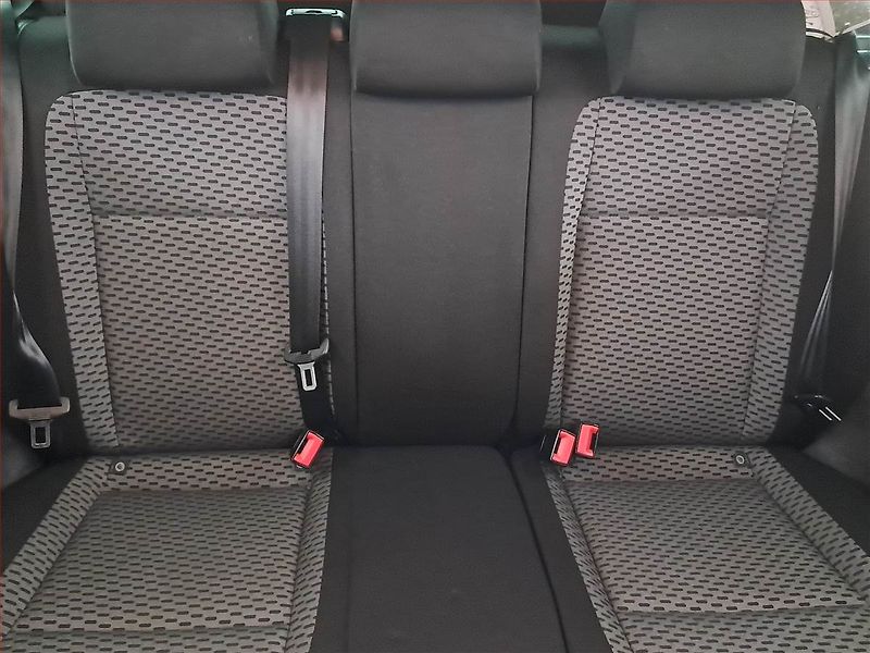Škoda Fabia (2010) Ambition 1.2 12V, po STK - fotka 10 z 13