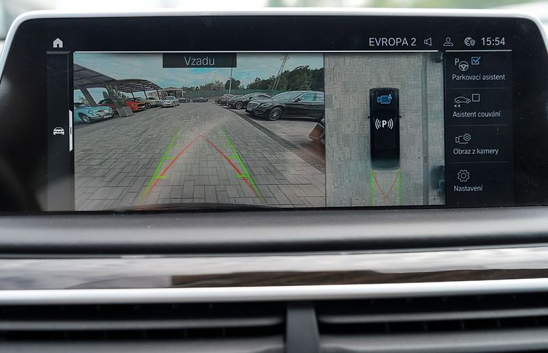 BMW Řada 7 745Le xDrive/Individual/Led/ČR - fotka 46 z 49