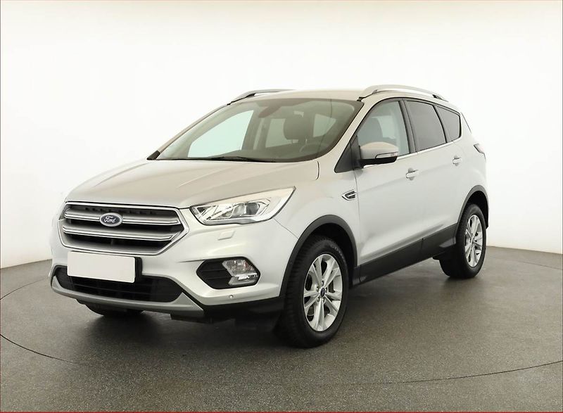 Ford Kuga (2019) Titanium 1.5 EcoBoost - fotka 2 z 17