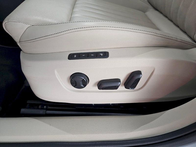 Škoda Superb (2019) 1.4PHEV 160kW LAURIN a KLEMENT - fotka 23 z 30