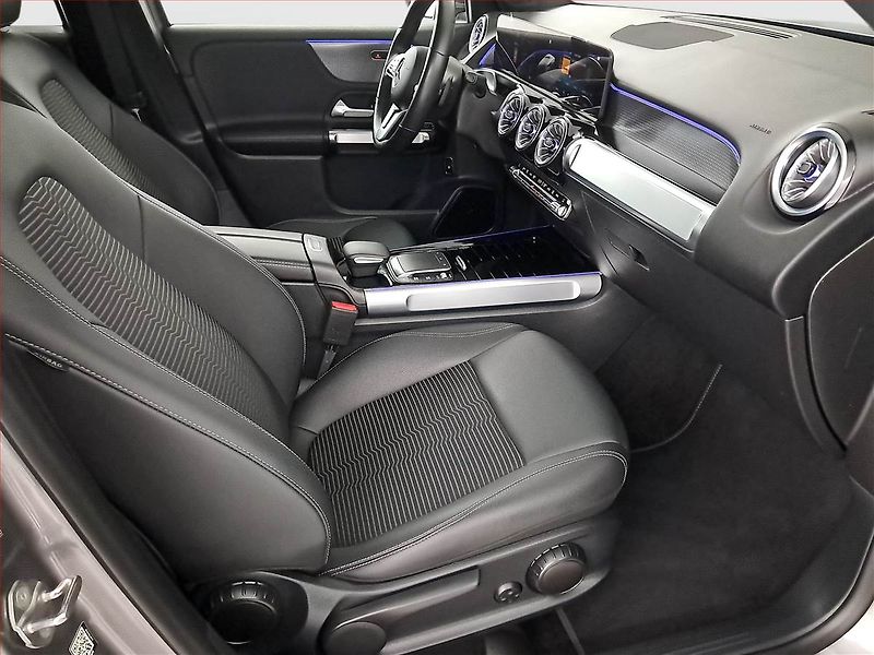 Mercedes-Benz GLB (2023) 200 d 4MATIC - fotka 9 z 23