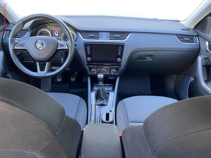 Škoda Octavia (2018) 1.5 TSi, Style, LED, navi, - fotka 8 z 17