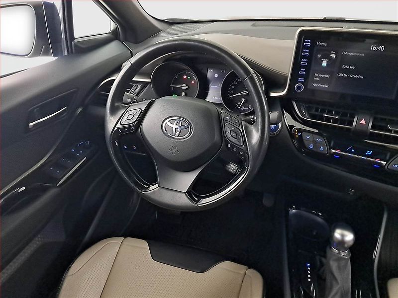 Toyota C-HR (2022) 1.8 Hybrid - fotka 7 z 17