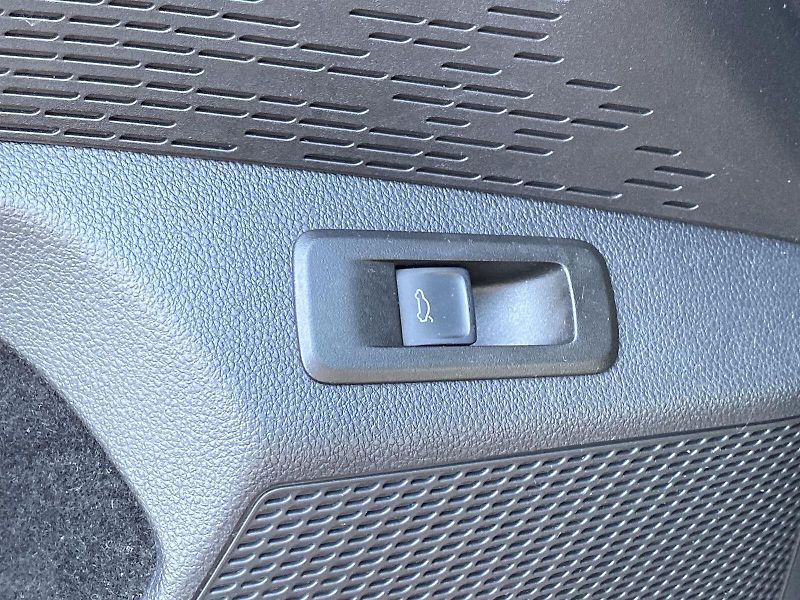 Škoda Octavia (2023) Combi 1.5 TSI M-HEV DSG Style+ - fotka 12 z 36
