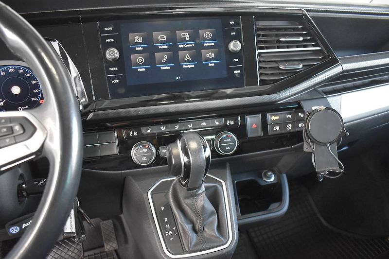 Volkswagen Multivan (2020) 2.0TDI 146kW DSG 4Motion, tažn - fotka 15 z 26