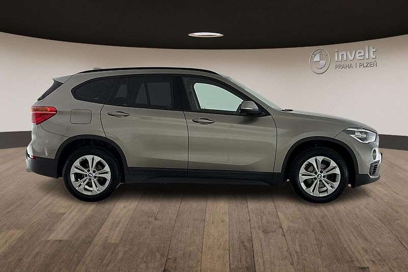 BMW X1 xDrive18d - fotka 2 z 23