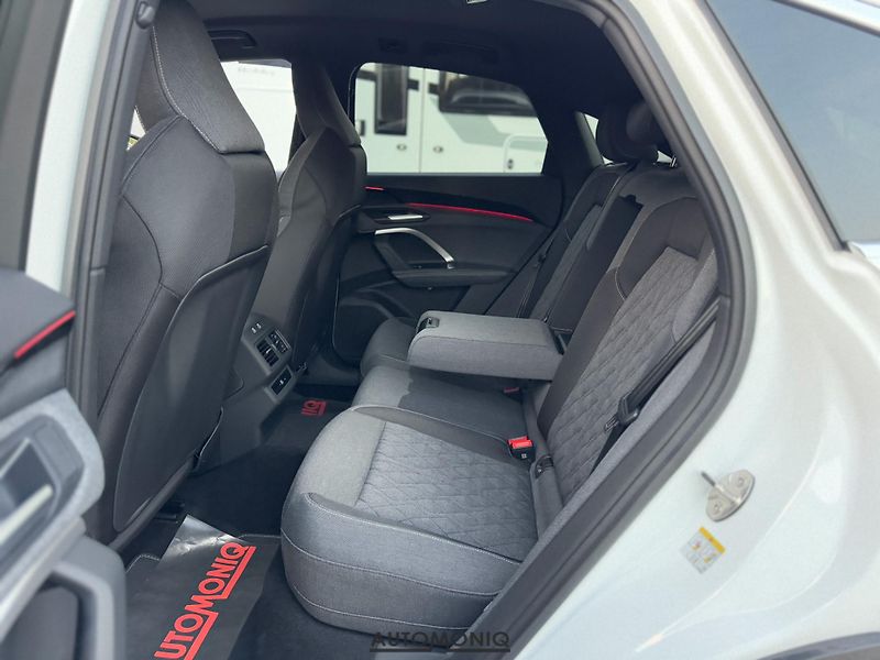 Audi Q5 (2025) Sportback 40TDI Quattro S-Line - fotka 17 z 29