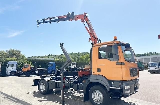 MAN TGM 15.250 4x4 hákový nat. s rukou - fotografie inzerátu