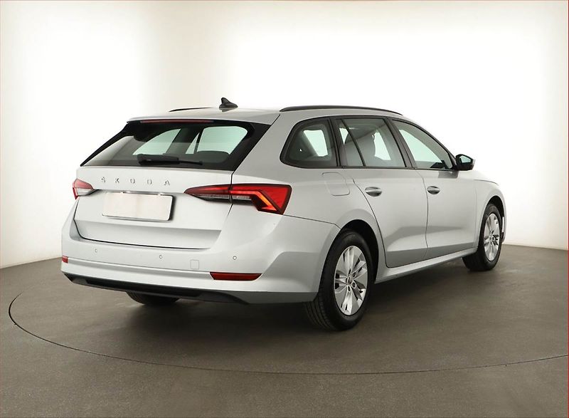 Škoda Octavia (2022) Ambition 2.0 TDI, ČR,1.maj - fotka 5 z 19