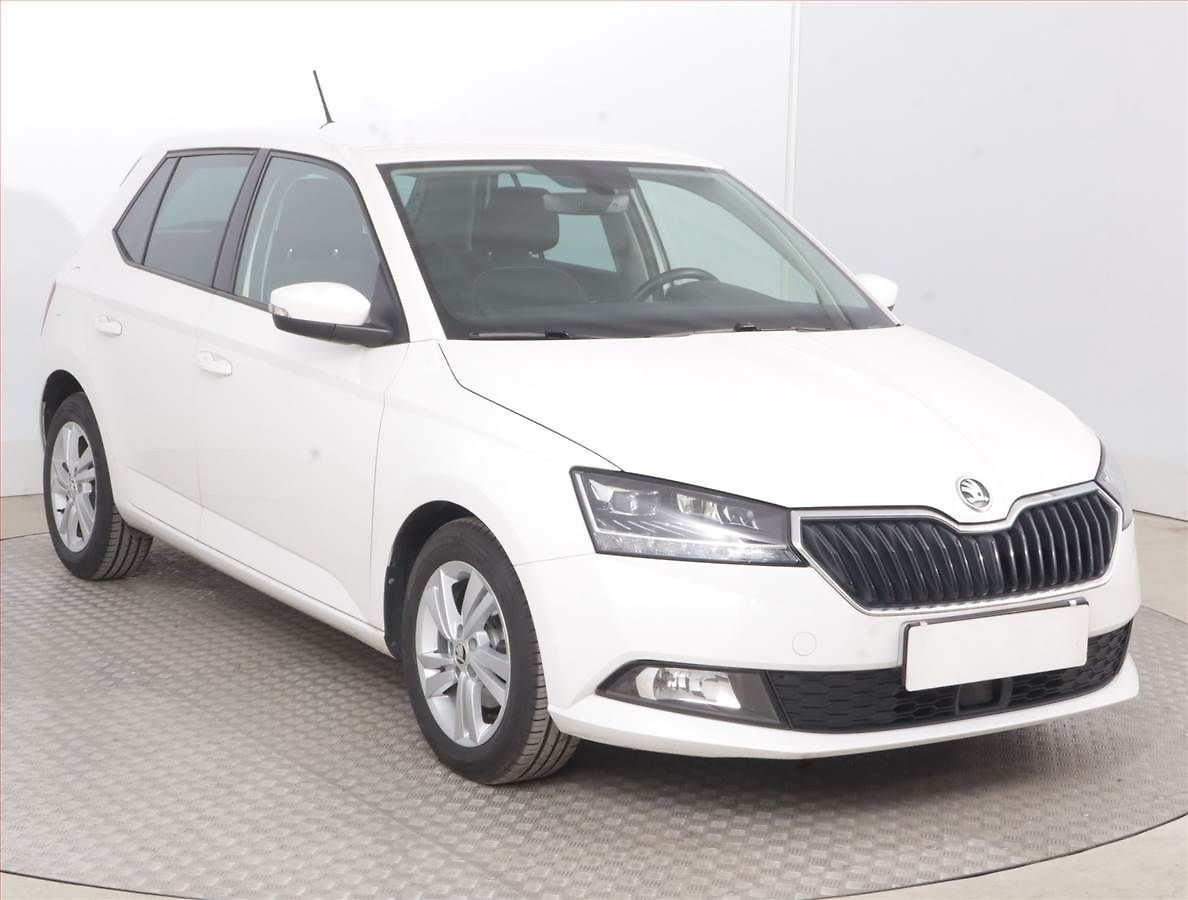 Peugeot 2008 Active 1.2 PureTech, Navi