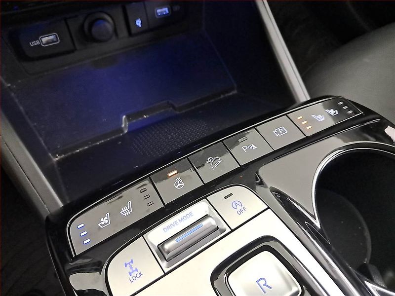 Hyundai Tucson (2021) 1.6 CRDi 48V MHEV - fotka 16 z 21