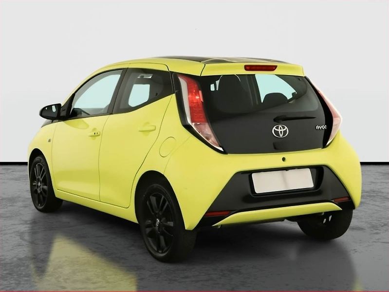 Toyota Aygo (2016) 1.0 VVT-i, Navi, Tempomat - fotka 4 z 13