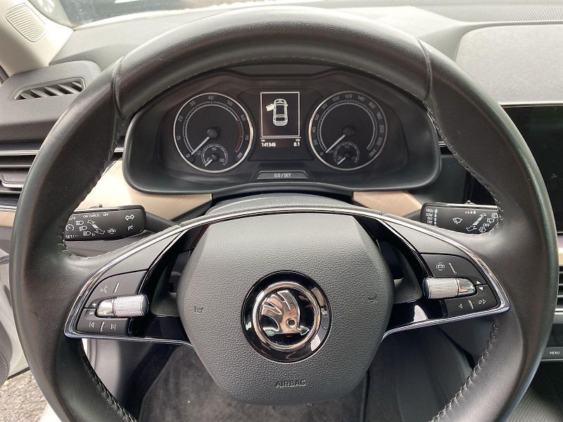 Škoda Scala (2022) 1.0 TSI Style - fotka 17 z 34