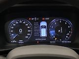 Volvo XC40 T2 MOMENTUM REZERVACE - náhled 25