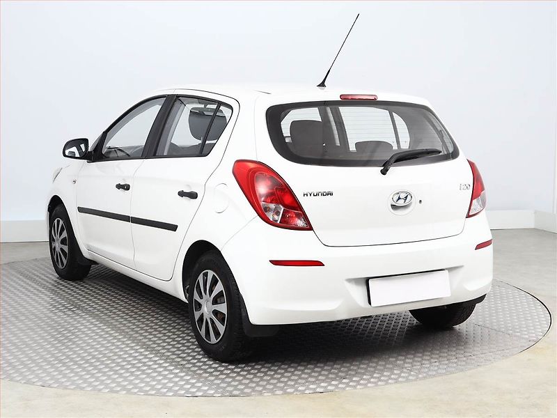 Hyundai i20 (2014) 1.2, ČR,1.maj - fotka 4 z 10