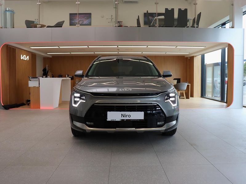 Kia Niro STYLE 1,6 GDi HEV 6DCT - fotka 2 z 20