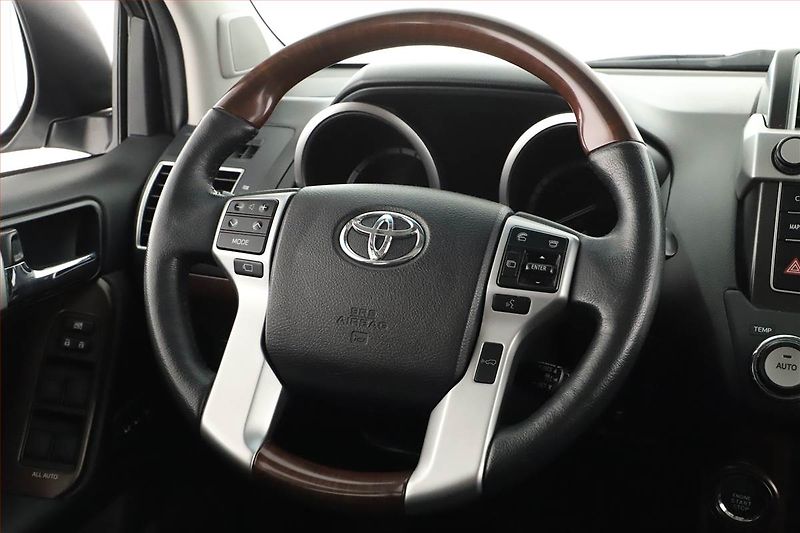 Toyota Land Cruiser (2017) 2.8 D-4D - fotka 8 z 20