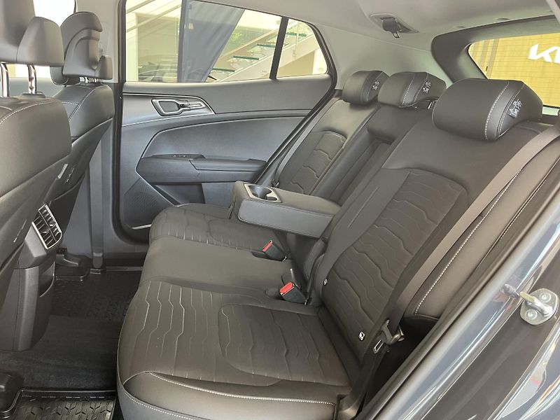Kia Sportage TOP 1.6 T-GDI GPF 4x2 - fotka 16 z 18