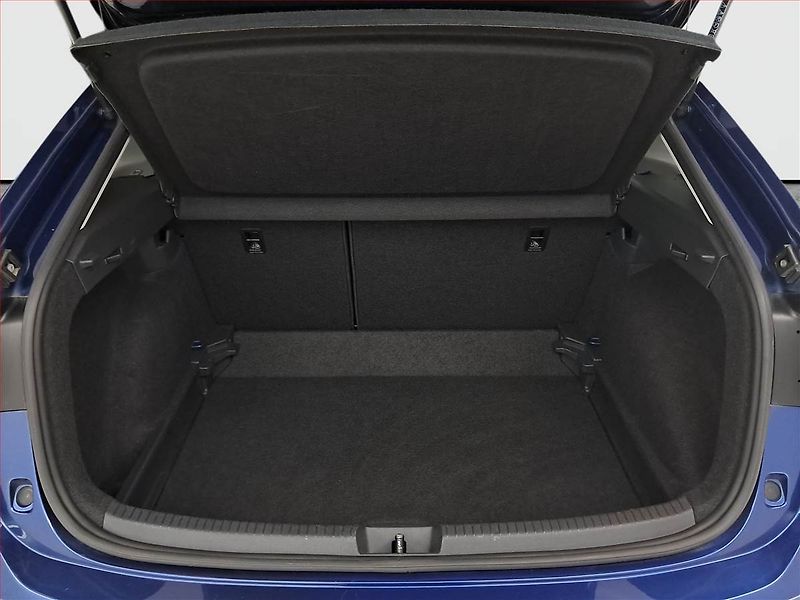 Volkswagen Taigo (2022) Style 1.0 TSI, Automat, ČR - fotka 14 z 20