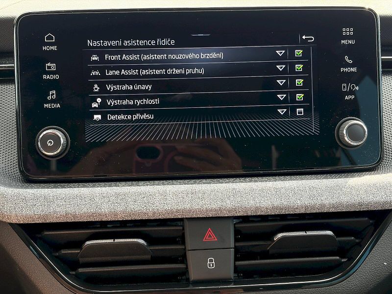 Škoda Kamiq (2025) 1.0 TSI / 85kW / SELECTION - fotka 29 z 34