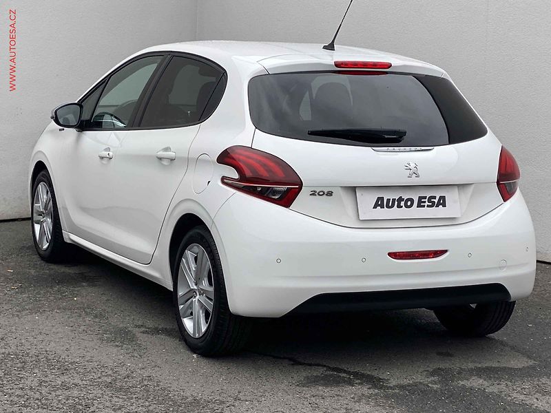 Peugeot 208 (2019) 1.2PT, Signature - fotka 6 z 15
