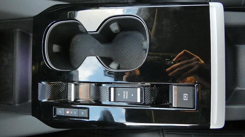 Citroën C5 X 1.6 PureTech 180 EAT8 Shine - fotka 17 z 23