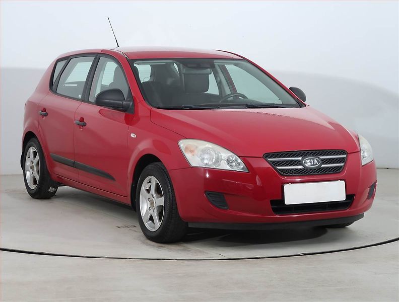 Kia Ceed (2009) 1.4 CVVT, po STK - fotografie inzerátu