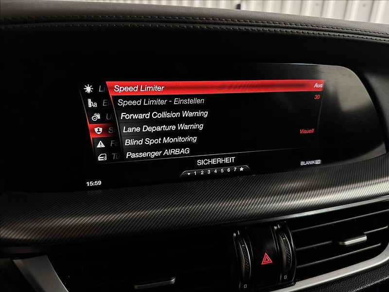 Alfa Romeo Stelvio 206kW Q4 VELOCE 2XALU - fotka 23 z 43