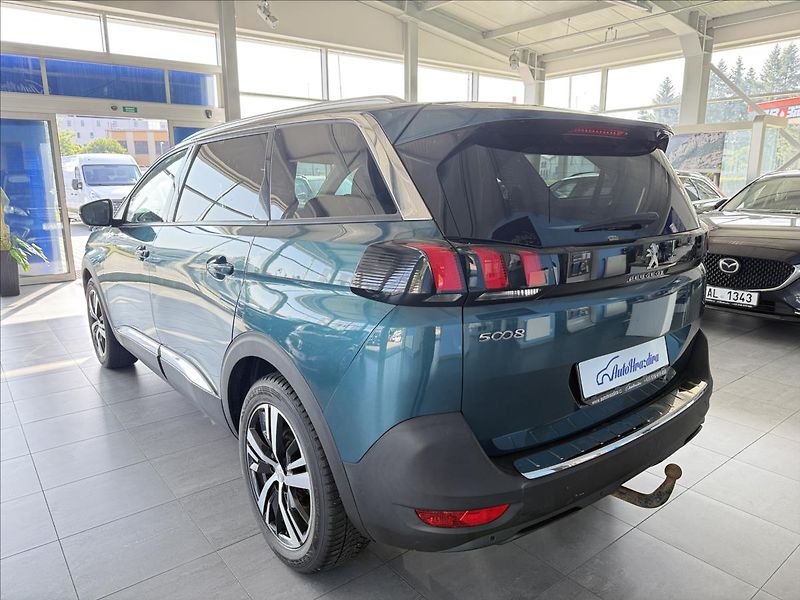 Peugeot 5008 1,5   7.MÍST,ČR,SERVISKA,ZÁRUK - fotka 4 z 20