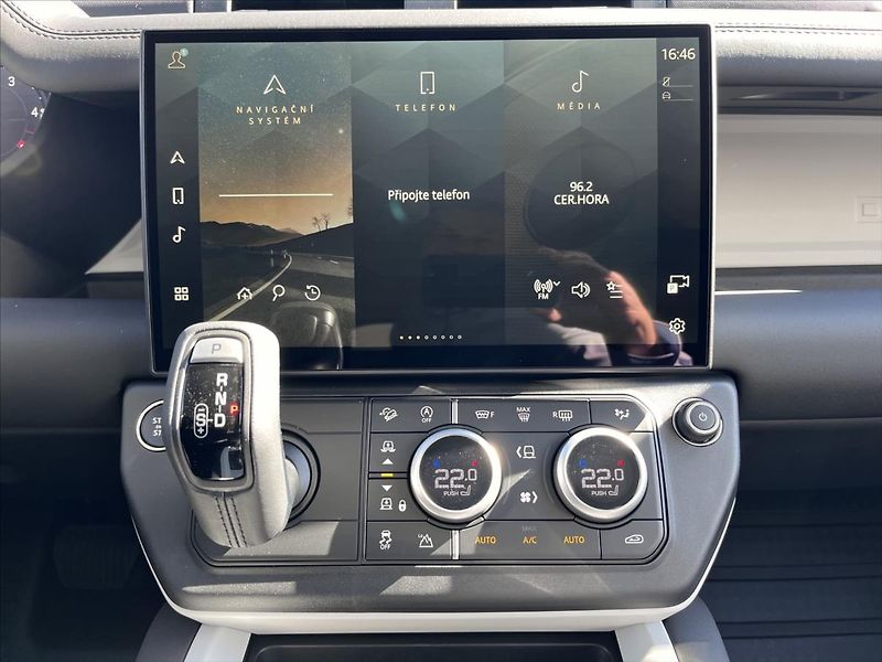 Land Rover Defender (2026) 3,0 110 S D250 AWD - fotka 12 z 17